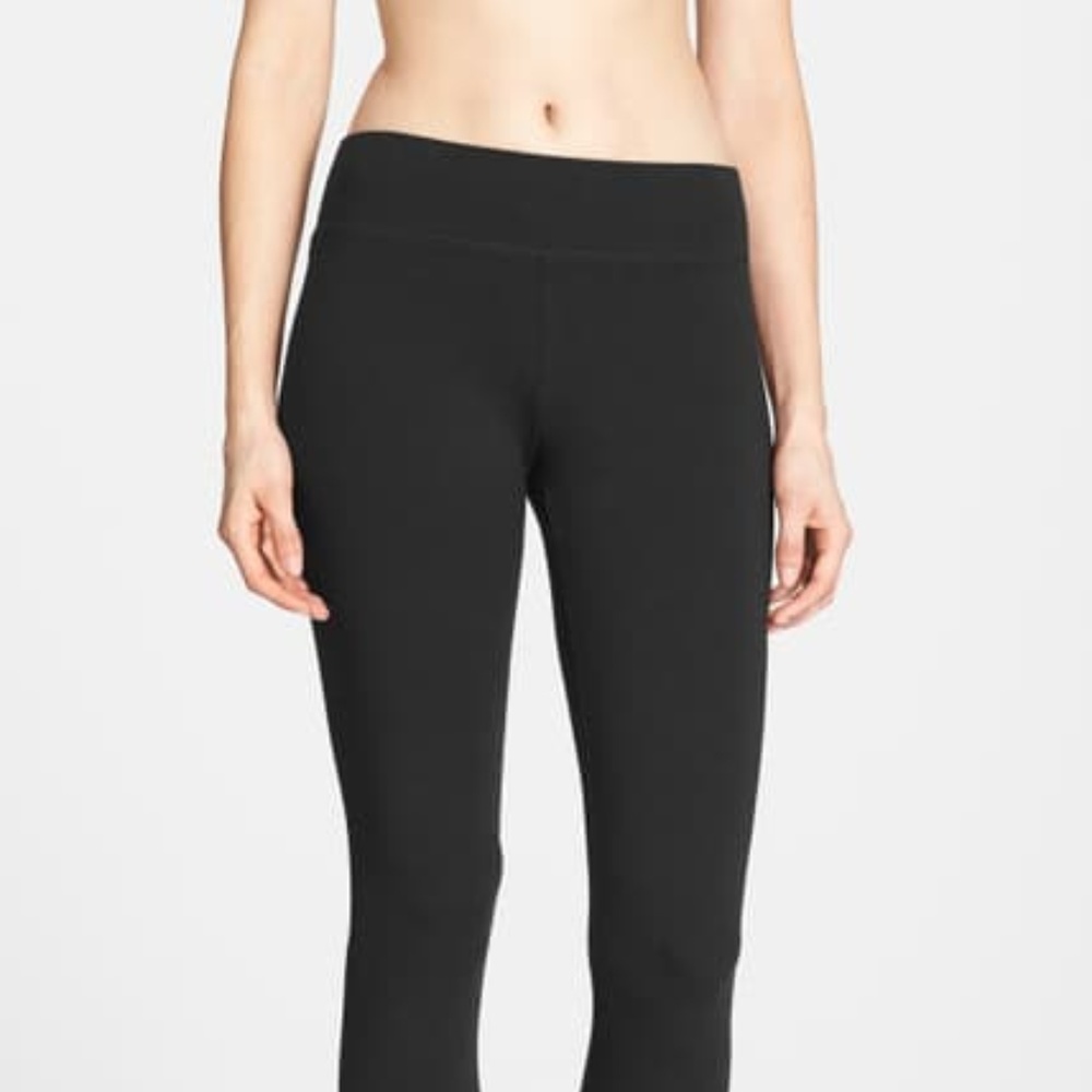 HUE Ultra Wide Waistband Leggings